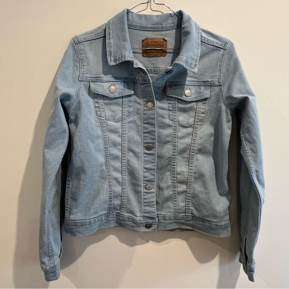 Levi’s trucker jean jacket girls size 14/16‎